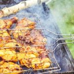 Comment cuisiner le poulet boucané au barbecue kamado sur Club Brasero ?